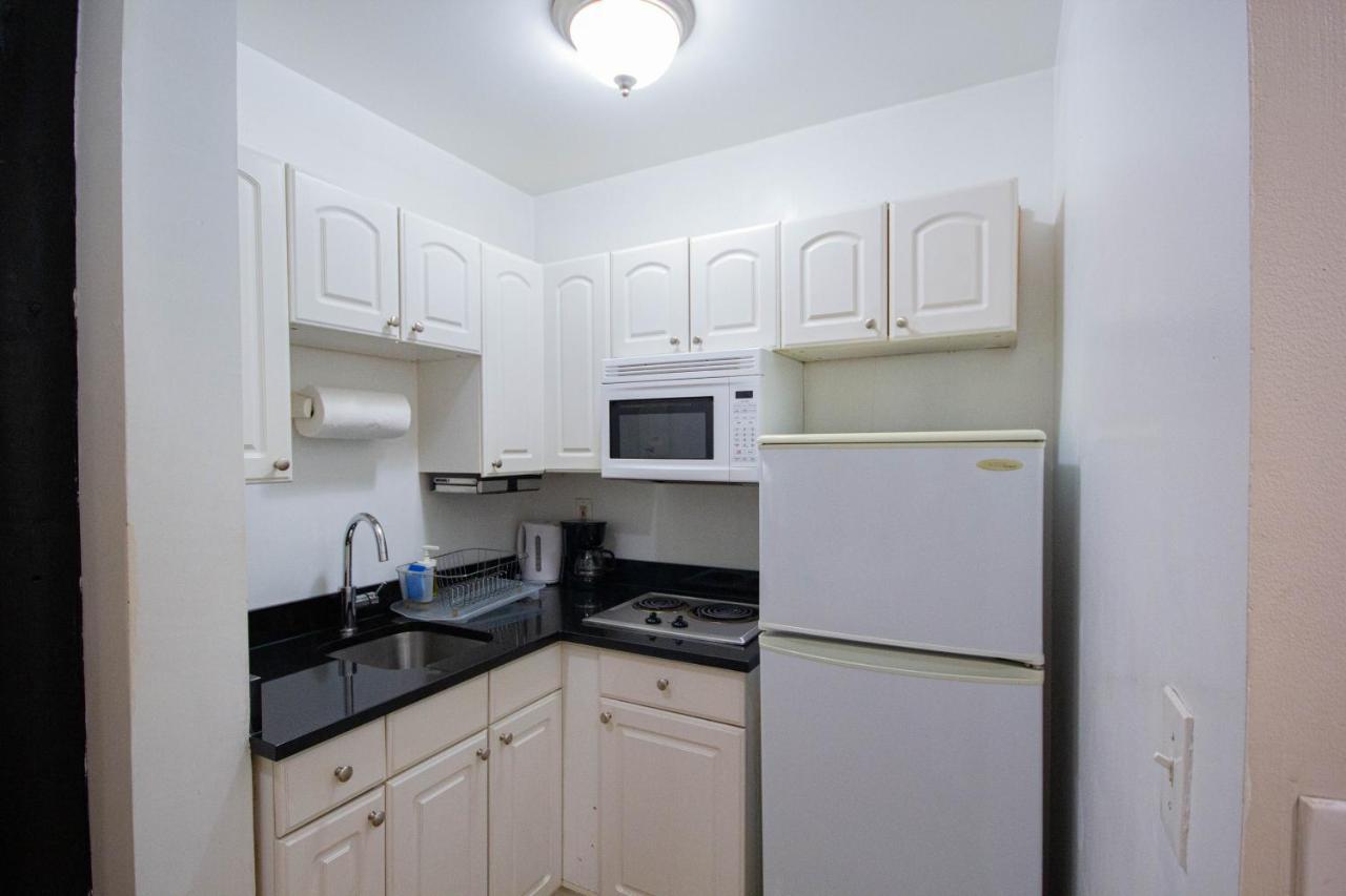 Studio Plus - One-Bedroom Apt Нью-Йорк Екстер'єр фото